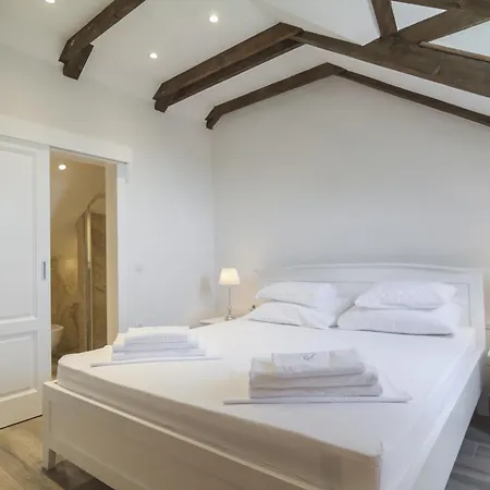 Luxury With A Swimming Pool Mocici, Dubrovnik - 14900 *