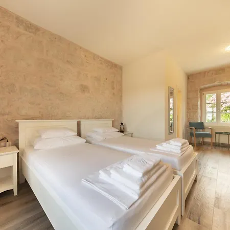 Вилла Luxury With A Swimming Pool Mocici, Dubrovnik - 14900 *