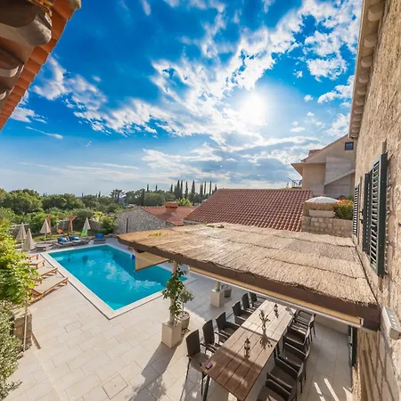 Вилла Luxury With A Swimming Pool Mocici, Dubrovnik - 14900 Чилипи