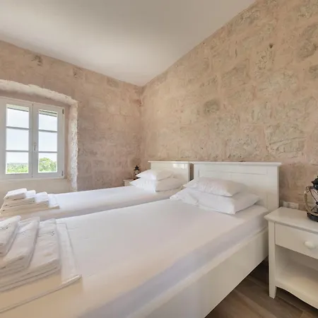 Luxury With A Swimming Pool Mocici, Dubrovnik - 14900 Villa *